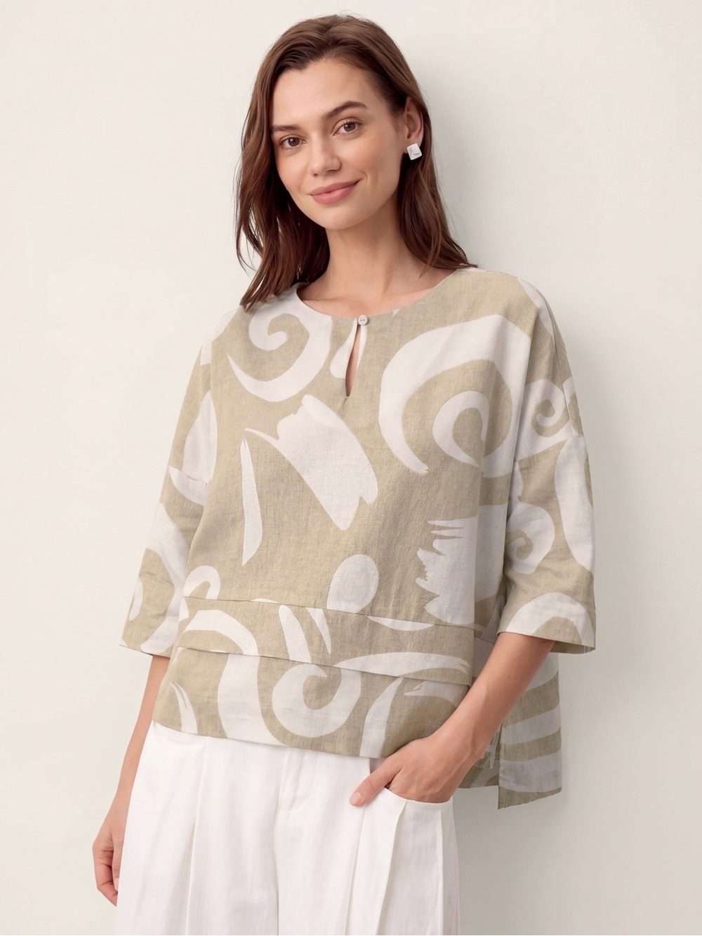 LINTICO Relaxed Linen-Blend Printed Top in Beige and White